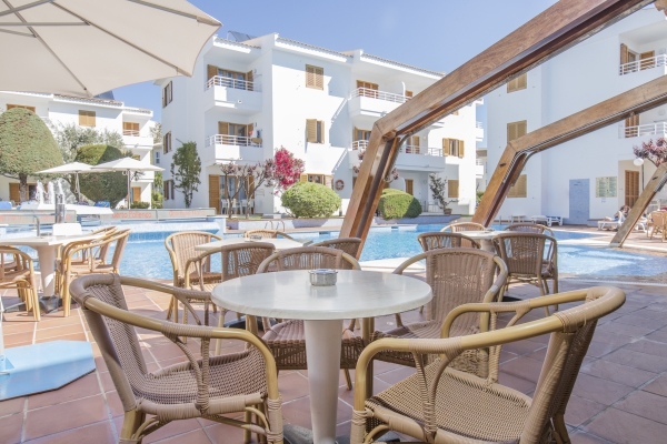 Flora Aparthotel